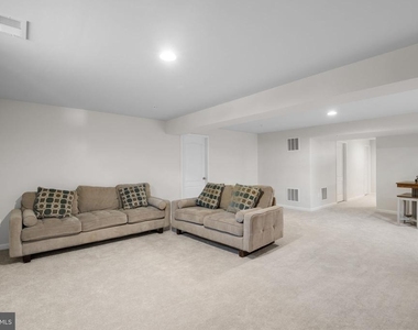 6640 Timber Ridge Lane - Photo Thumbnail 54