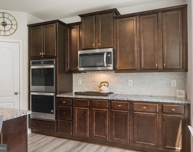 6640 Timber Ridge Lane - Photo Thumbnail 13
