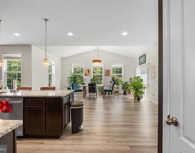 6640 Timber Ridge Lane - Photo Thumbnail 10