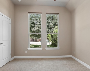 1700 Snyder Trl - Photo Thumbnail 14