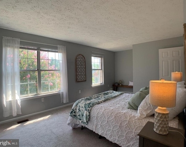 6101 Red Squirrel Place - Photo Thumbnail 11