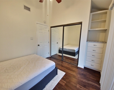 2313 Longview St - Photo Thumbnail 11
