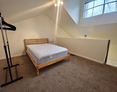 2313 Longview St - Photo Thumbnail 10