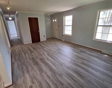 7108 Glen Albin Road - Photo Thumbnail 5