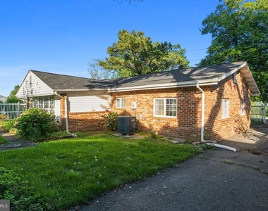 1626 Bayberry Road - Photo Thumbnail 27