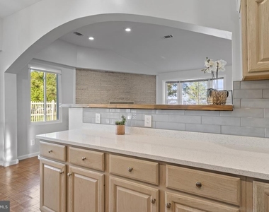 1626 Bayberry Road - Photo Thumbnail 11