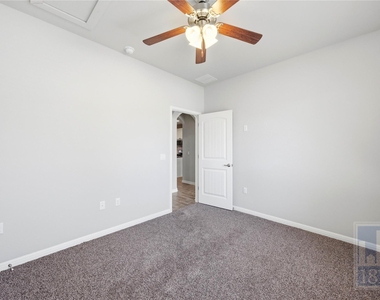 5916 Corrine Ln - Photo Thumbnail 19