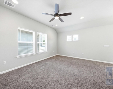 5916 Corrine Ln - Photo Thumbnail 12