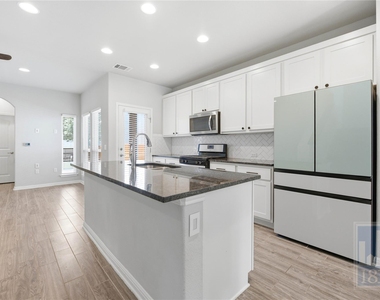 5916 Corrine Ln - Photo Thumbnail 9