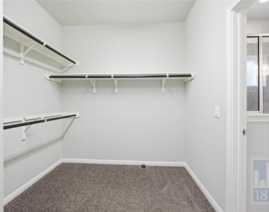 5916 Corrine Ln - Photo Thumbnail 18
