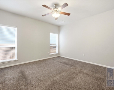5916 Corrine Ln - Photo Thumbnail 15