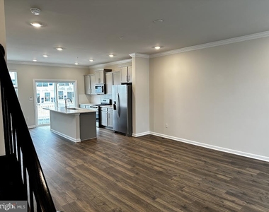 10 Merion Avenue - Photo Thumbnail 4
