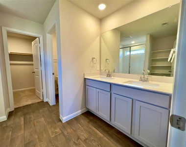 305 Darwin Pl - Photo Thumbnail 6
