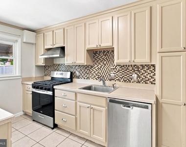 8450 Loch Raven Boulevard - Photo Thumbnail 7