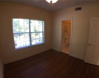 2100 San Gabriel St St - Photo Thumbnail 7