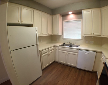 2100 San Gabriel St St - Photo Thumbnail 5