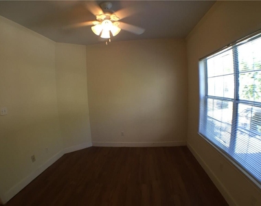 2100 San Gabriel St St - Photo Thumbnail 9