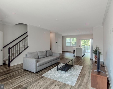 8372 Dieter Drive - Photo Thumbnail 5