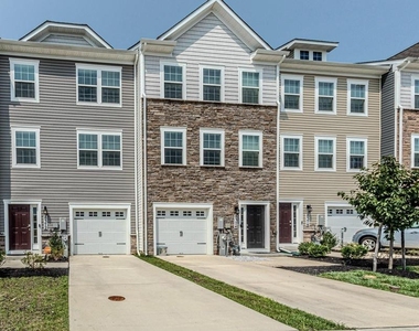 8372 Dieter Drive - Photo Thumbnail 4
