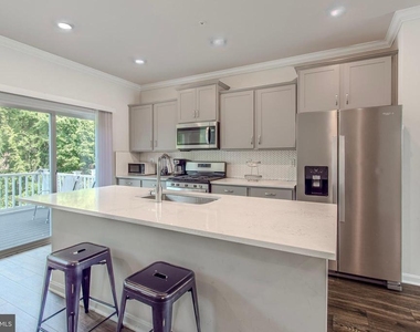 8372 Dieter Drive - Photo Thumbnail 18