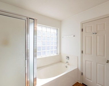 13505 Dulles Ave - Photo Thumbnail 10