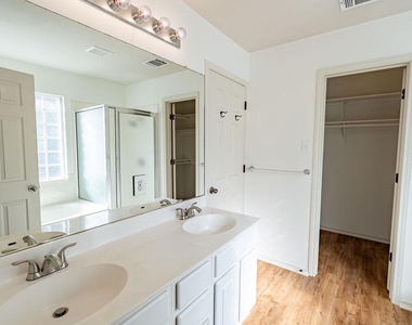 13505 Dulles Ave - Photo Thumbnail 9