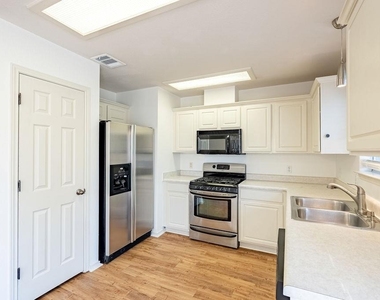 13505 Dulles Ave - Photo Thumbnail 6