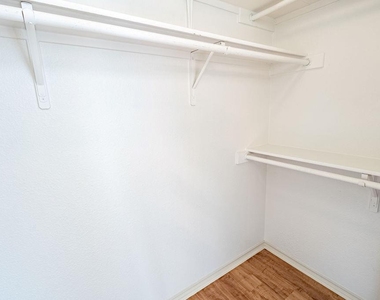 13505 Dulles Ave - Photo Thumbnail 11