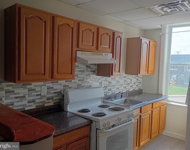 705 Poplar Grove Street - Photo Thumbnail 8