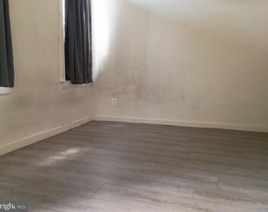 705 Poplar Grove Street - Photo Thumbnail 7