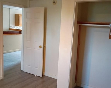 705 Poplar Grove Street - Photo Thumbnail 12