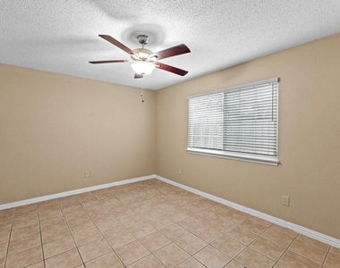 1809 Golden Pheasant Dr - Photo Thumbnail 10