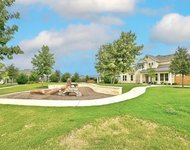 8007 Orizzonte St - Photo Thumbnail 2