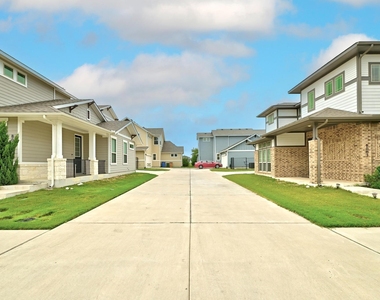 8007 Orizzonte St - Photo Thumbnail 29