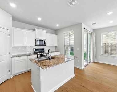 8007 Orizzonte St - Photo Thumbnail 8