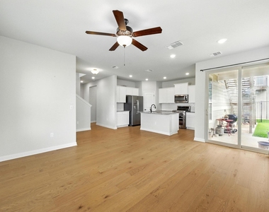 8007 Orizzonte St - Photo Thumbnail 6
