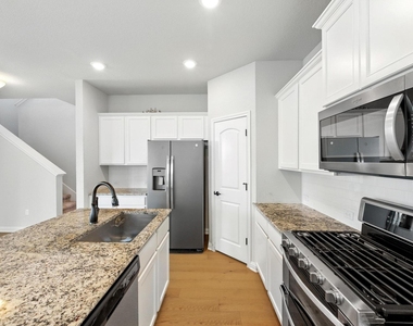 8007 Orizzonte St - Photo Thumbnail 11