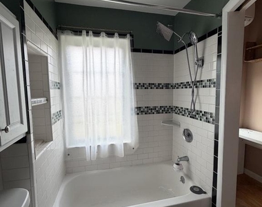 404 S Dallas Street - Photo Thumbnail 9