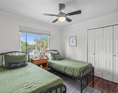 1602 Rock Creek Dr - Photo Thumbnail 25