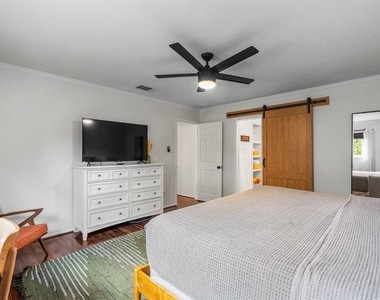1602 Rock Creek Dr - Photo Thumbnail 20