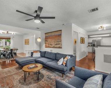 1602 Rock Creek Dr - Photo Thumbnail 8