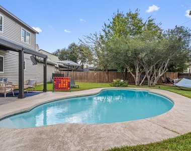 1602 Rock Creek Dr - Photo Thumbnail 31