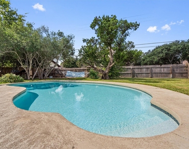 1602 Rock Creek Dr - Photo Thumbnail 28