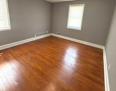 3158 Woodring Avenue - Photo Thumbnail 16
