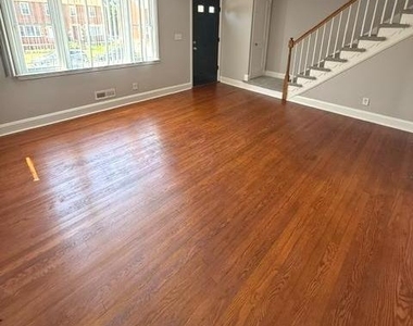 3158 Woodring Avenue - Photo Thumbnail 7