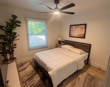 1906 Alex Ave - Photo Thumbnail 6