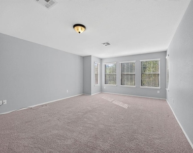 2200 Ezra Ct - Photo Thumbnail 22