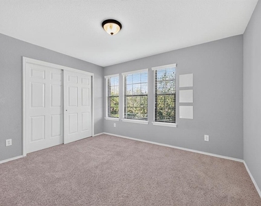 2200 Ezra Ct - Photo Thumbnail 24