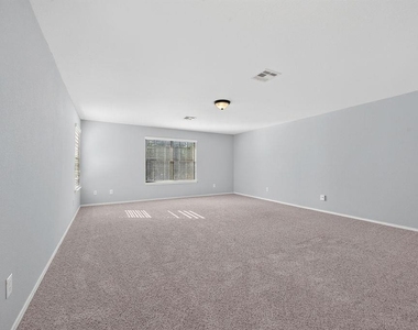 2200 Ezra Ct - Photo Thumbnail 19