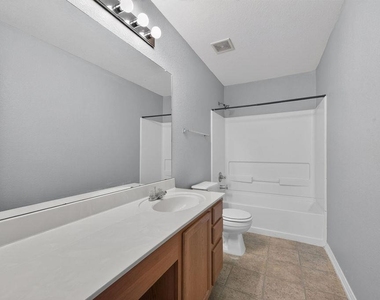 2200 Ezra Ct - Photo Thumbnail 25